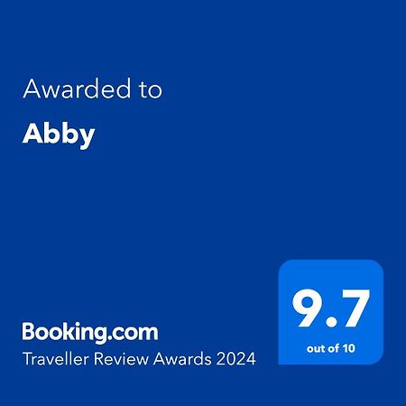 Abby Apartment Campulung Moldovenesc Bagian luar foto