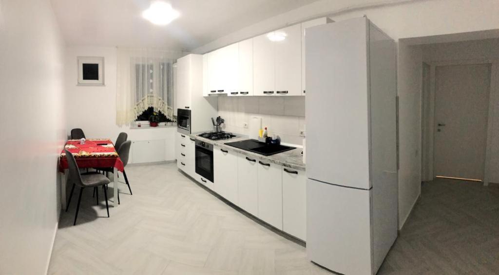 Abby Apartment Campulung Moldovenesc Bagian luar foto